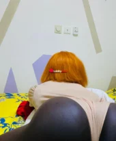 Gay travesti à l'anus chaud
