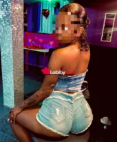 Belle dame naturelle, propre, chic et aux rondeurs sublimes 🥰😘