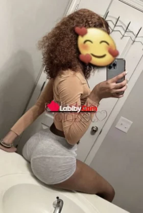 Petite fontaine au cul serré 🍌🍑